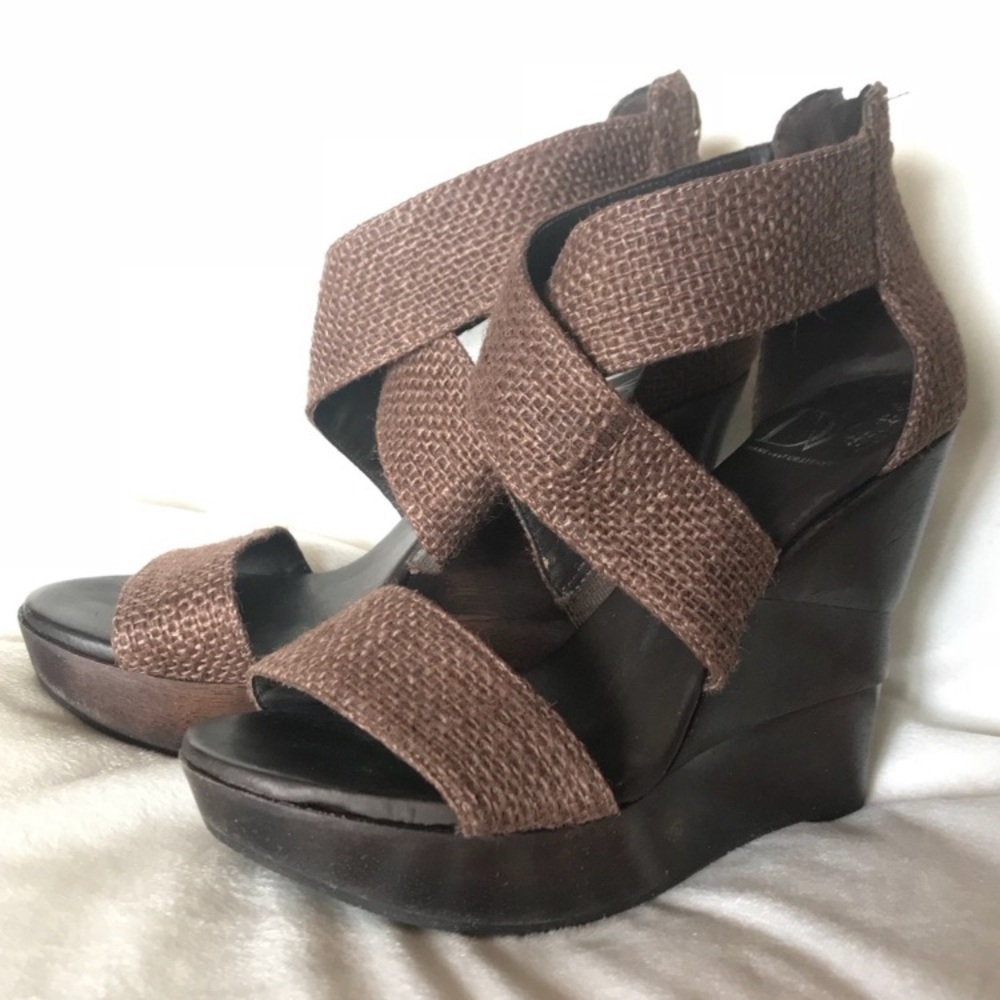 DVF ❤️ Opal Burlap Wedges.